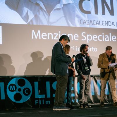 La Giuria Ha Deciso Di Assegnare Due Menzioni Speciali 