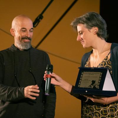 Per La Sezione Frontiere Premio Giuseppe Folchi Il Concorso Riservato Ai Documentari La Giuria Composta Da Fabio Ferzetti Luca Manes E Flavia Montini Ha Assegnato Il Premio Come Miglior Documentario A Las Leon